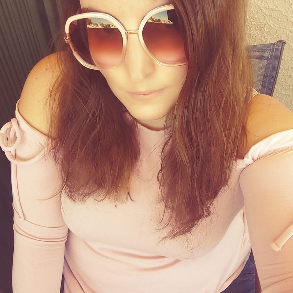 Meet your Posher, Brooke